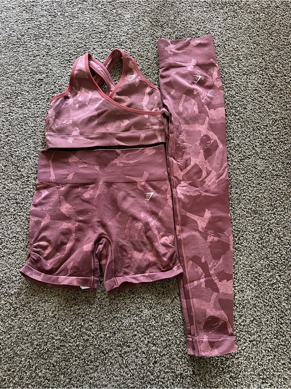 3 Pieces Gymshark BurgundyTop